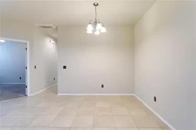 Building Photo - 2nd Month Free with 18 Month Lease - Updat...