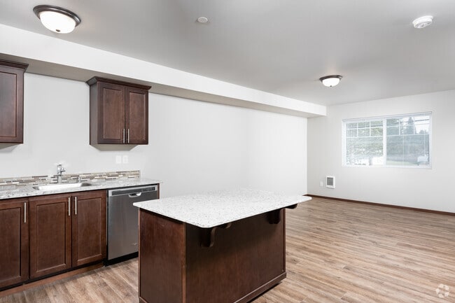 2BD, 1BA - 806-828SF - Remington Place Apartments
