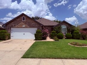 Building Photo - 2412 Rookhaven Ln