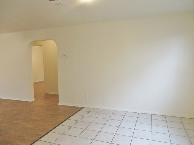 Foto del edificio - 2 Bedroom 2 Bathroom Unit In Georgetown
