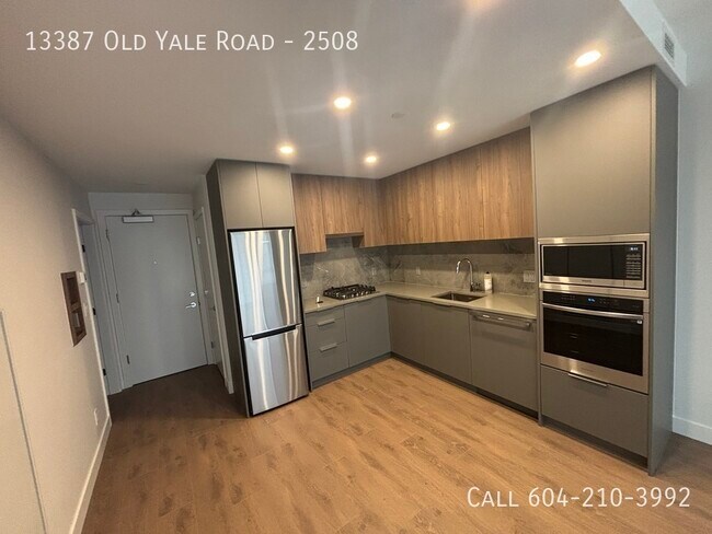 Building Photo - Condo In Holland 2