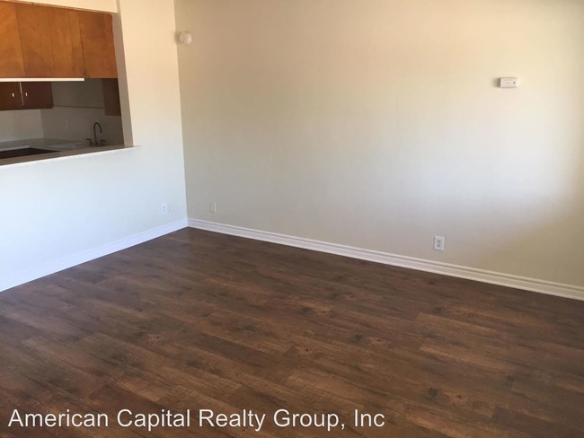 Building Photo - 9214 San Luis Ave