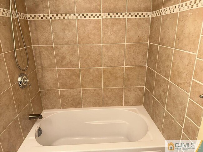 Building Photo - 3 Folkstone Ct