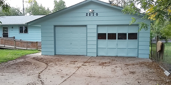 2510 N Overland Trail, Laporte, CO 80535 - House for Rent 