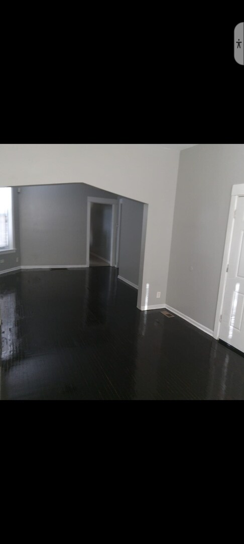 Foto del edificio - 1518 E 75th St