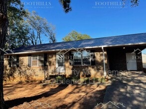 Building Photo - 301 Kingsboro Rd
