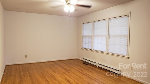 Building Photo - 821 Brookwood Dr