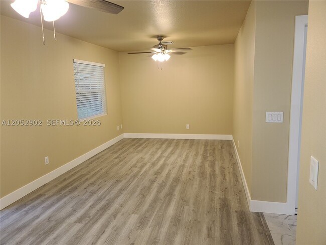 Foto del edificio - 4491 SE Roaring Brook Way