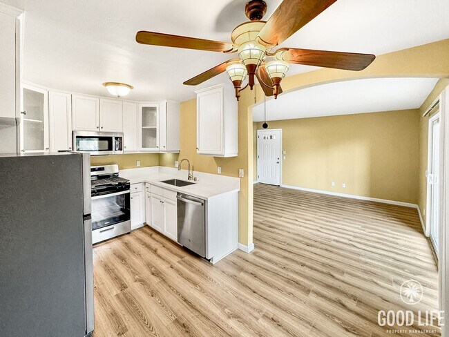 Building Photo - Great 2B/1BA Condo in Oceanside!