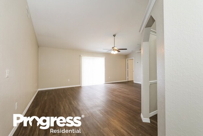 Building Photo - 2740 Settlers Trail