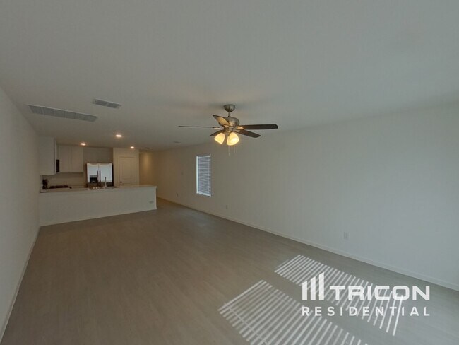 Foto del edificio - 811 Ponderosa Ln
