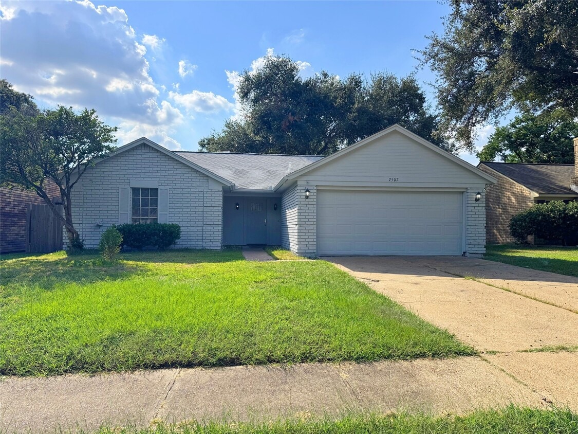 Primary Photo - 2507 John Crump Ln