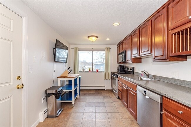 Building Photo - 1 Laurent Rd