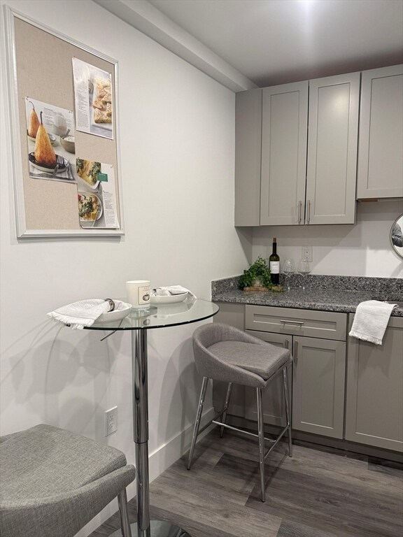 Foto del edificio - 585 Essex St