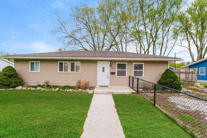 Primary Photo - 655 S Alpha Ave