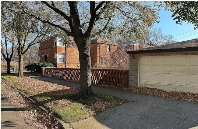 Foto del edificio - 8900 S Dauphin Ave