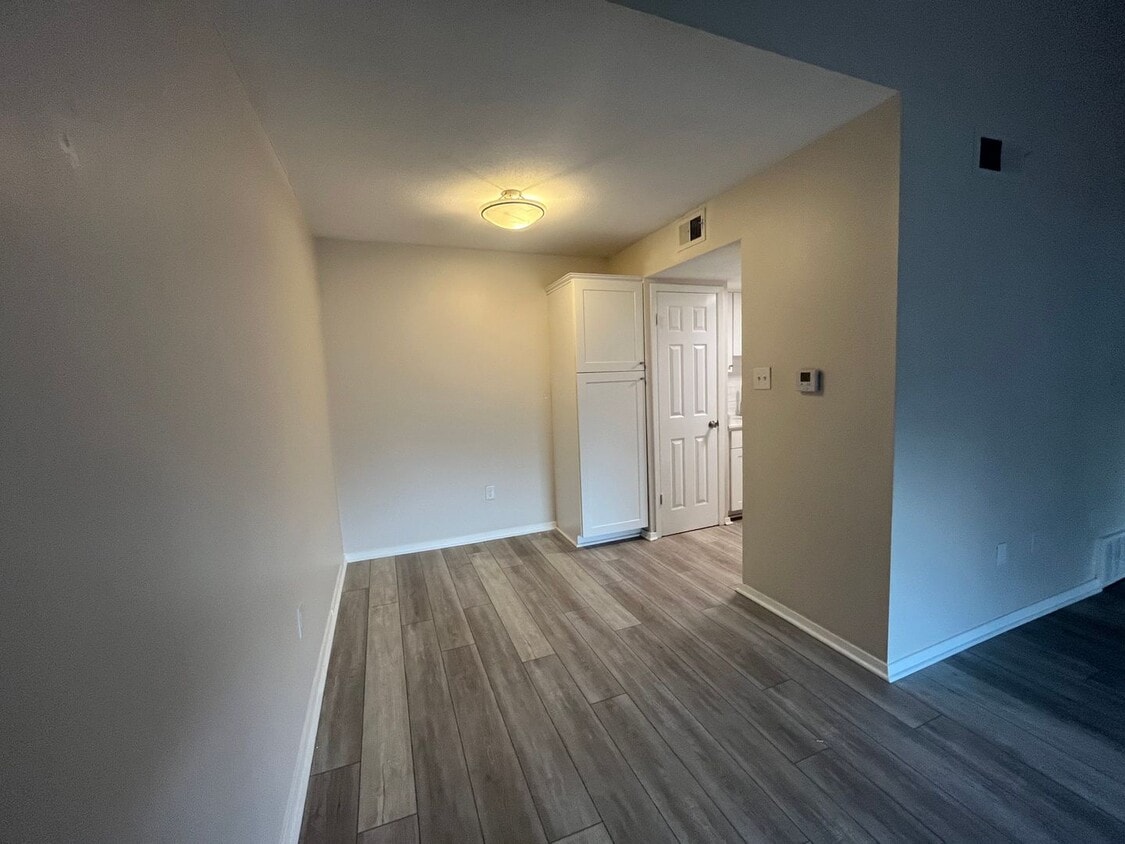 Condominium in Greenbrier: RENOVATED AND ... - Condominium in Greenbrier: RENOVATED AND  ...