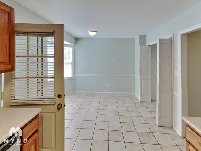 Building Photo - 1728 Russet Woods Ln