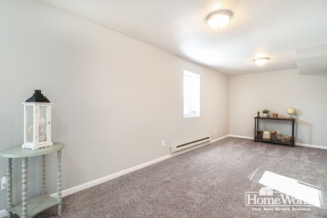 Foto del edificio - 1009 E Jefferson Blvd
