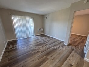Building Photo - 2727 Hampton Ave