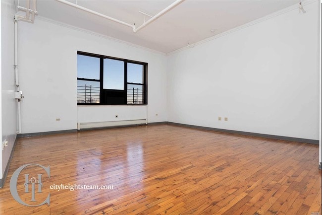 Foto del edificio - 70 Wyckoff Ave