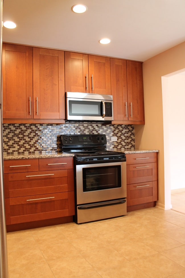 Building Photo - 1112 Castilian Ct