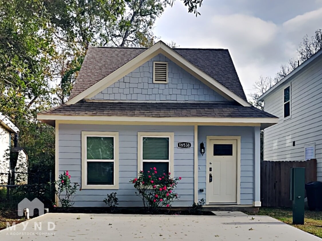 Primary Photo - 16538 Eastchase St