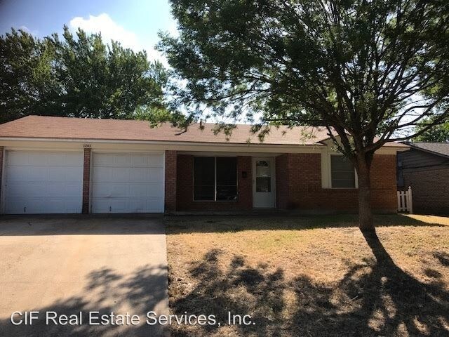 Primary Photo - 3 br, 1.5 bath House - 1201 Parkdale Dr.