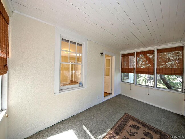 Foto del edificio - 56 S Lawn Ave