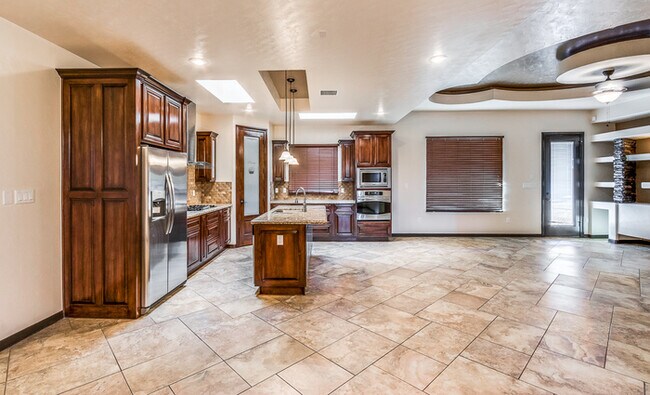 Foto del edificio - Home For Rent