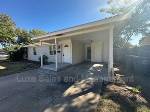 Building Photo - 2108 Westchester Dr