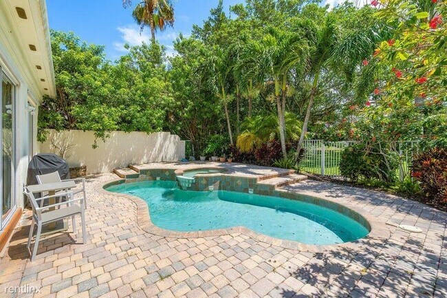 Foto del edificio - 3 br, 2 bath House - 4689 Hammock Cir