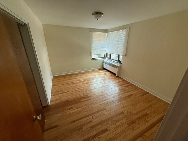 Foto del edificio - 7383 N Winchester Ave