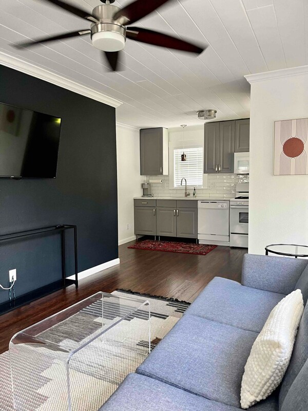Foto del edificio - 480 23rd Ave N