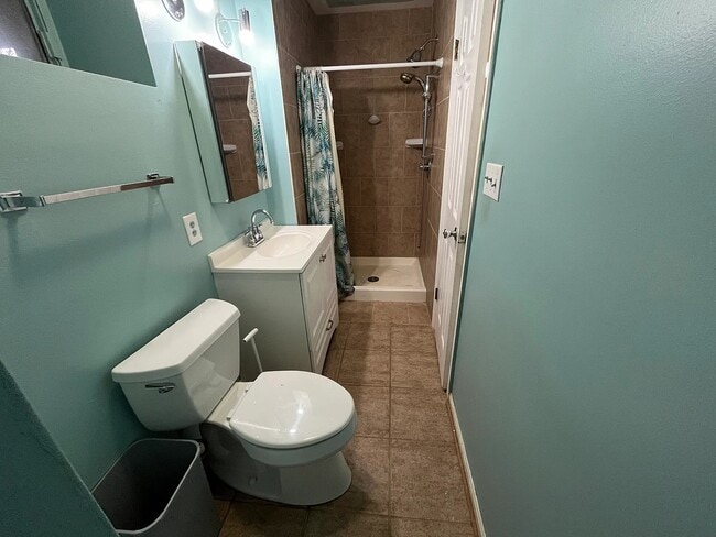 Building Photo - 17101 Clear Creek Dr