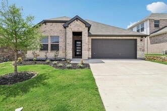 Building Photo - 2214 Dunbar Dr