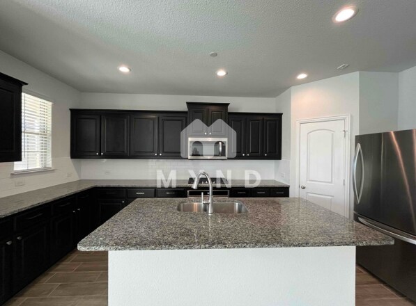 Building Photo - 5505 Crosby Dr