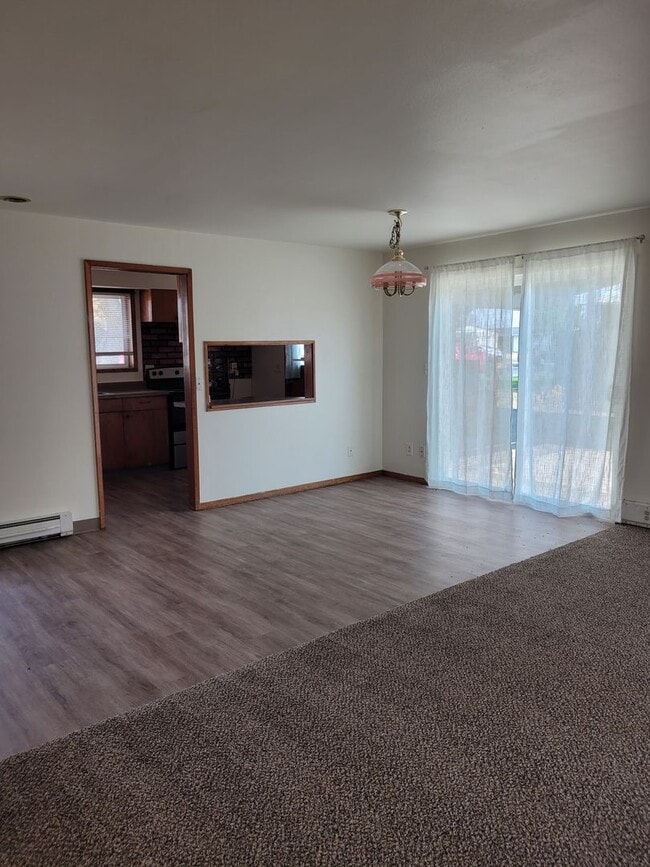Building Photo - 207-209 Carswell Dr