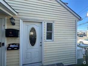 37 Cedar Swamp Rd