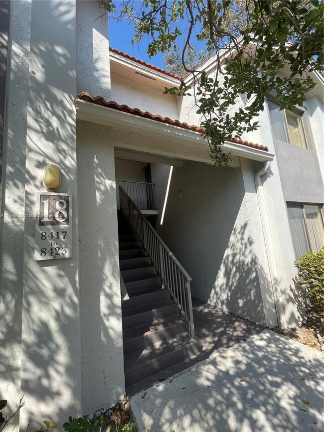 Foto del edificio - 8423 Coral Lake Way