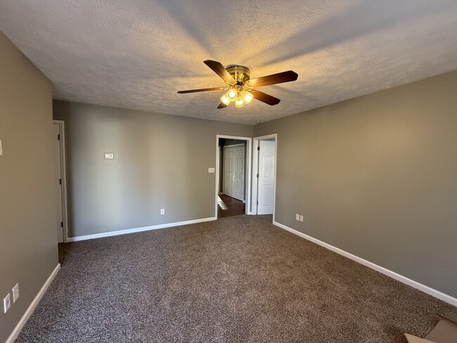 Foto del edificio - 234 Meadow Lark Ln