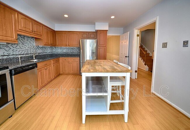 Building Photo - 2803 Flagmaker Dr