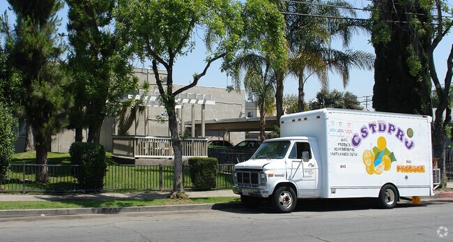 Foto del edificio - 927-931 W Bishop St