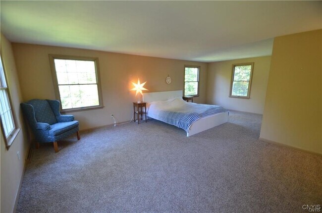 Foto del edificio - 6891 Woodchuck Hill Rd