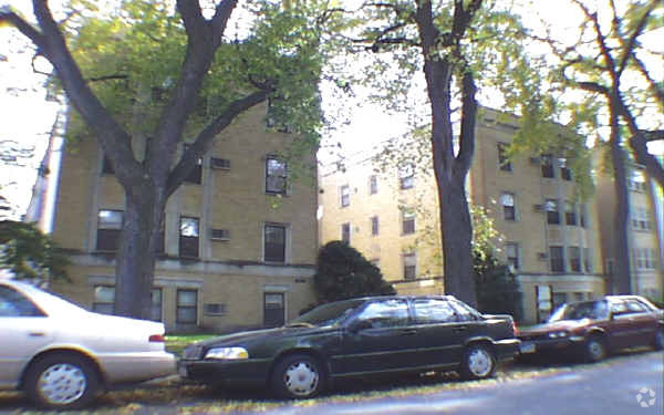 Building Photo - 822-24 Forest Ave.