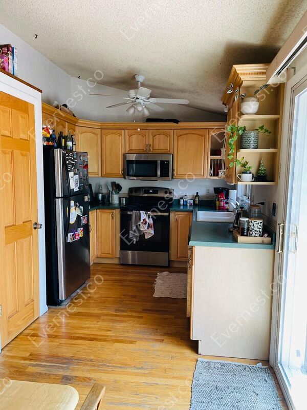 Building Photo - 2801 Pipestone Dr