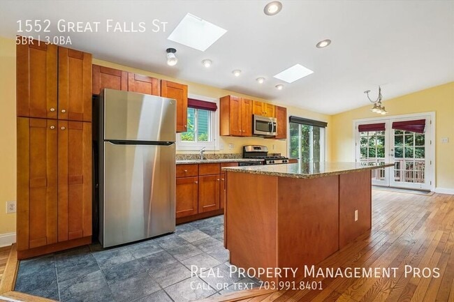 Foto del edificio - 1552 Great Falls St