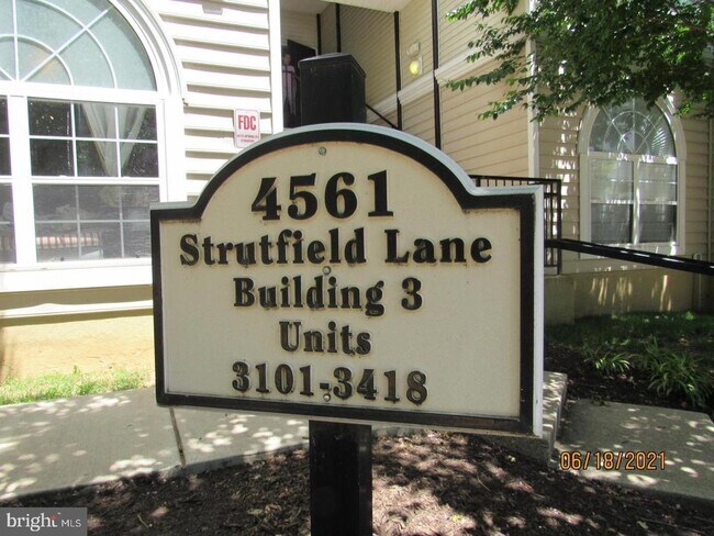 Building Photo - 4561 Strutfield Ln