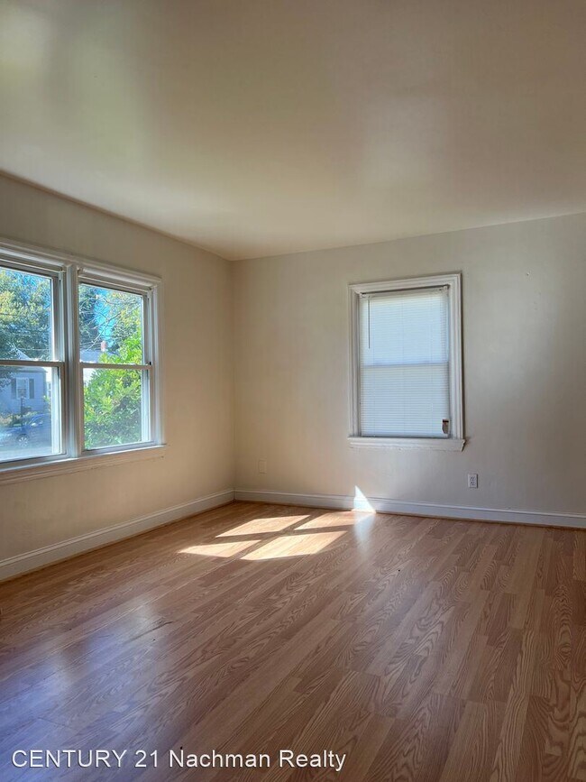 Building Photo - 2 br, 1 bath House - 318 Darby Avenue