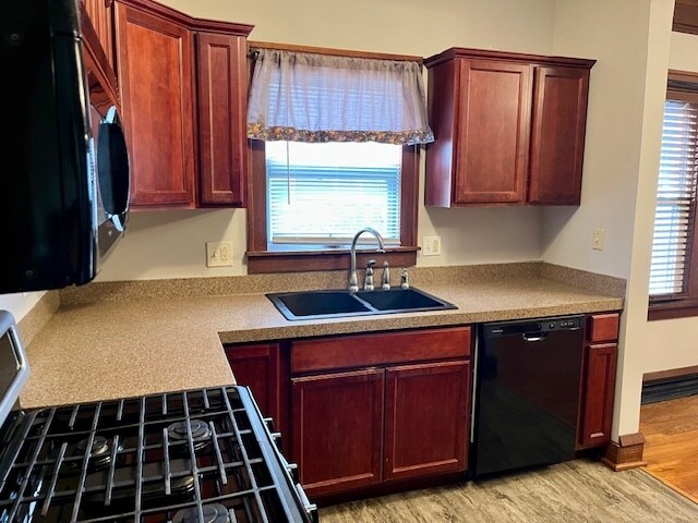 Foto del edificio - 1225 E Jefferson St